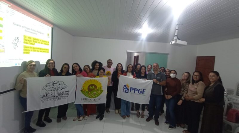 Lajedo do Tabocal realiza encontro formativo do FormaCampo com equipes das escolas do campo