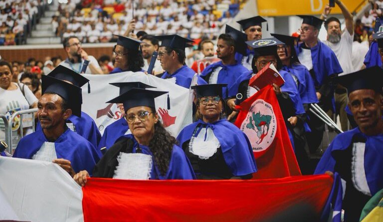 MEC lança plataforma para registrar demanda por matrícula EJA no país