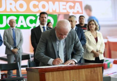 Presidente Lula sanciona novo Plano Nacional de Educação com metas para a próxima década