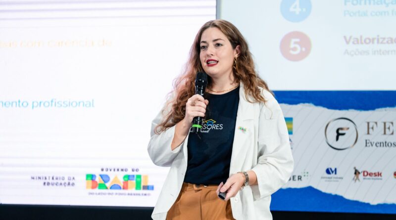 Programa Mais Professores é destaque em palestra no Fórum da Undime Bahia