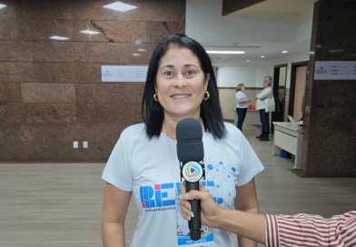 Coordenadora de FME de Caravelas destaca troca de experiências e fortalecimento das políticas educacionais durante simpósio em Salvador