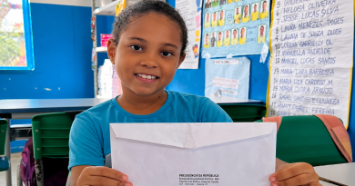 Estudante da rede municipal de Wagner recebe resposta da Presidência da República após carta lida em Fórum da Undime Bahia