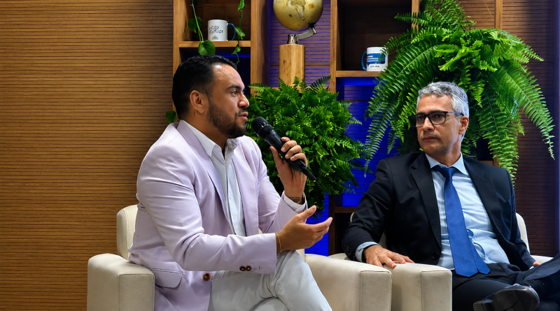 Anderson Passos destaca governança e colaboração entre municípios durante o I Fórum de Governança Educacional