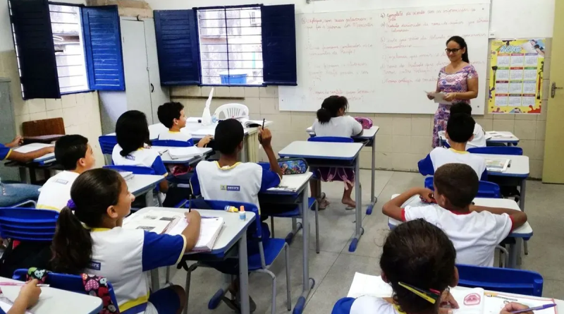 Enem indica que atratividade da carreira docente é desafio para políticas públicas